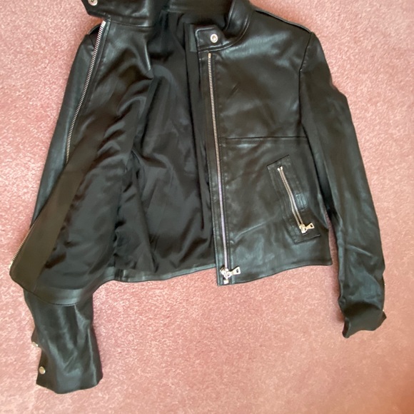 THEORY CROP LAMB LEATHER JACKET MED FITS SMALL - Picture 7 of 9